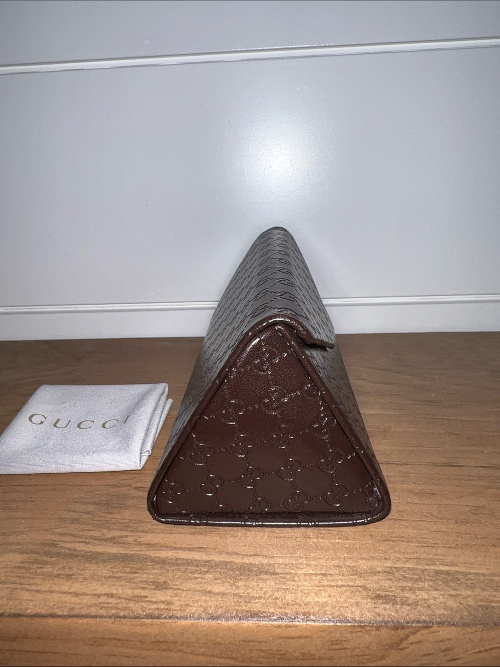 Gucci Brown Monogram Collapsible Eyewear Case with Light Gray Interior - Picture 9 of 13